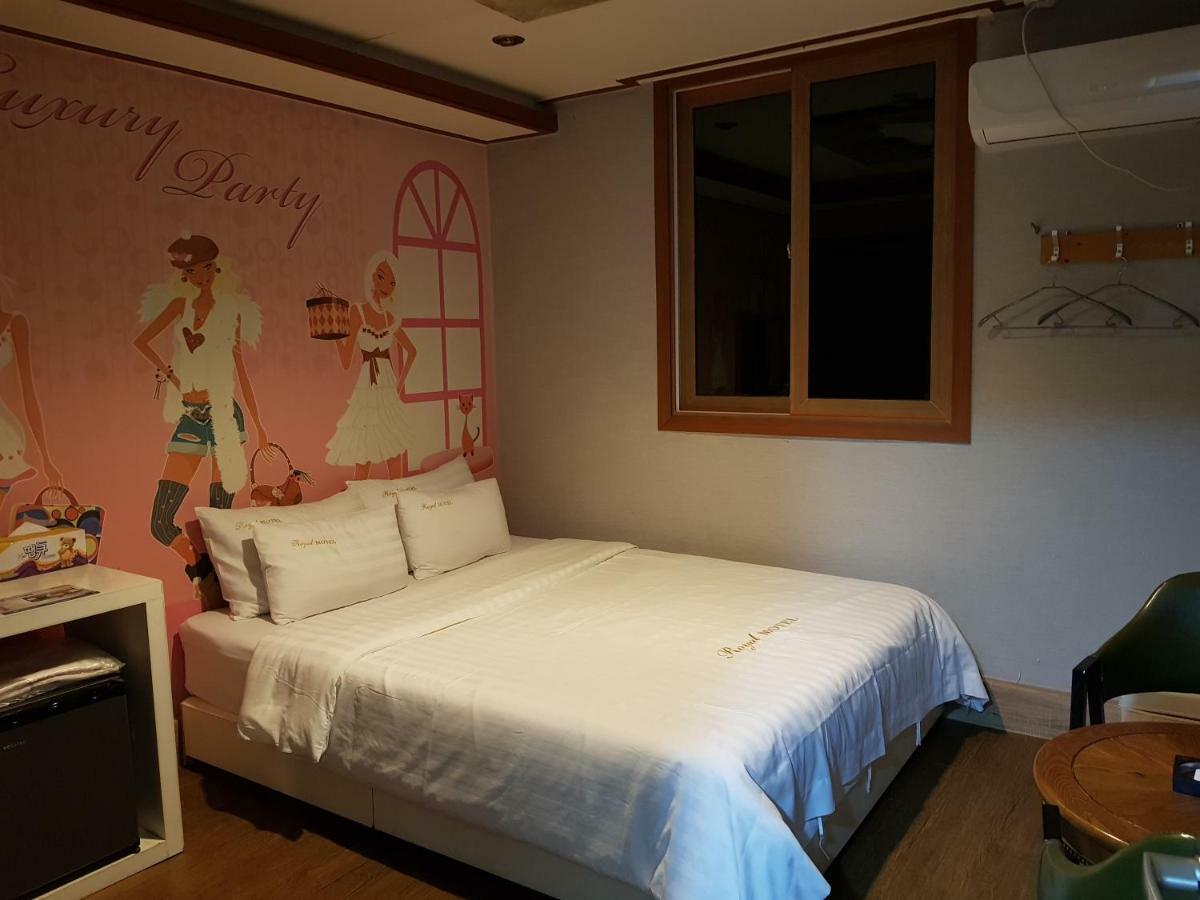 Pocheon Royal Hotell Exteriör bild