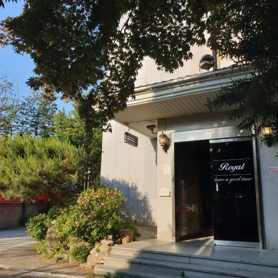 Pocheon Royal Hotell Exteriör bild