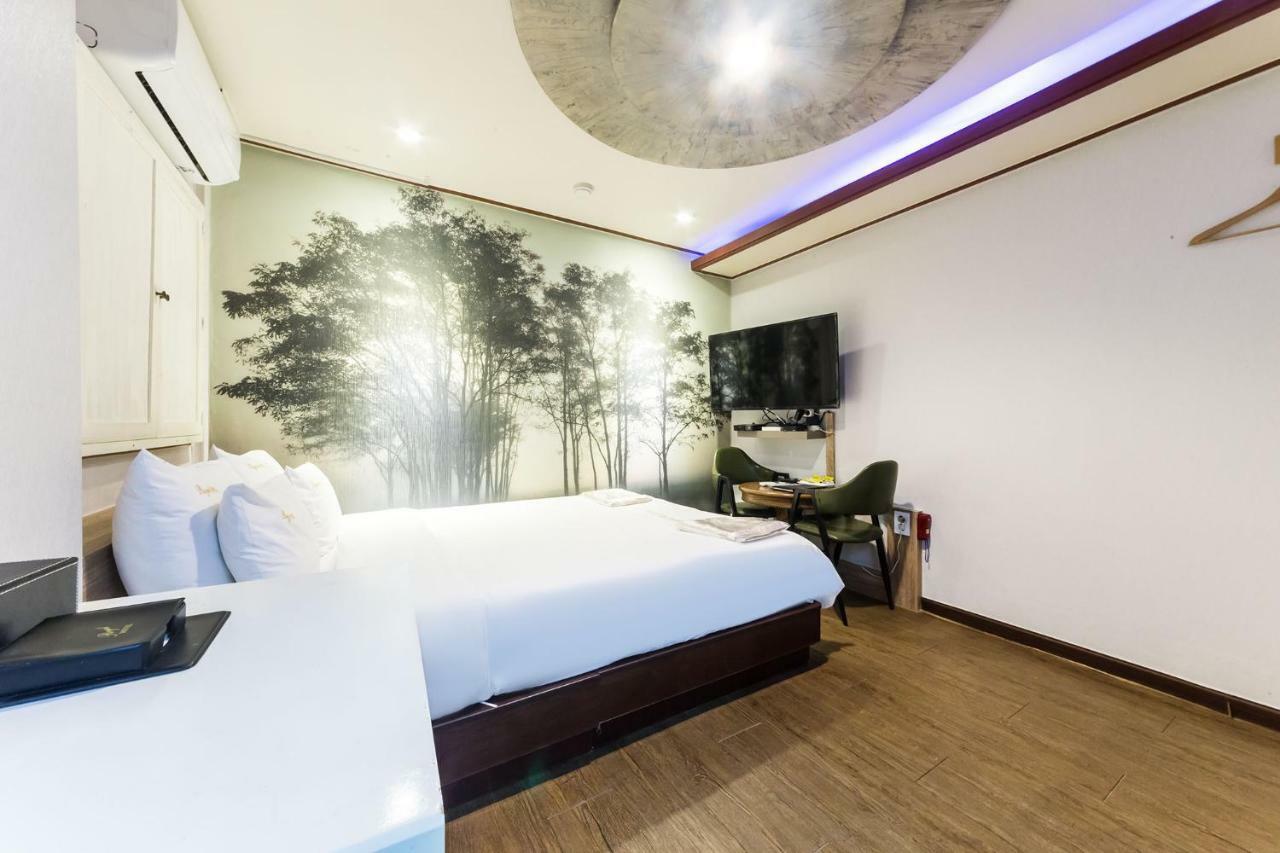 Pocheon Royal Hotell Exteriör bild