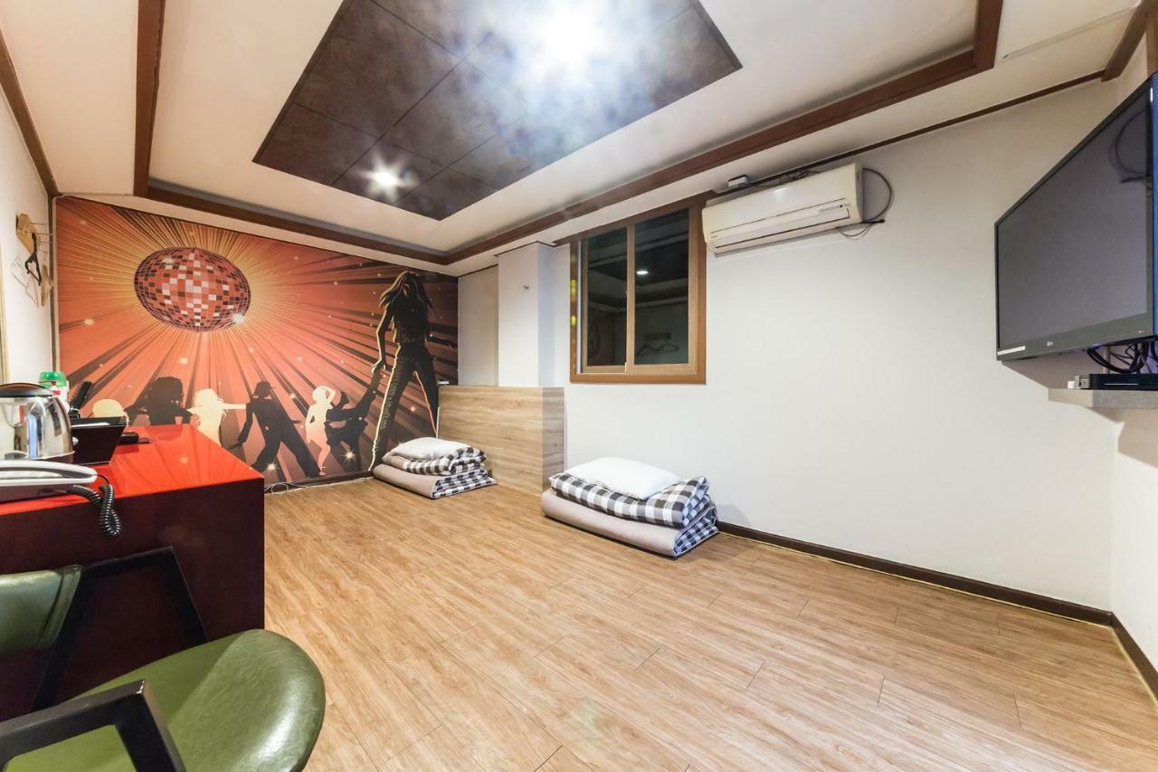 Pocheon Royal Hotell Exteriör bild
