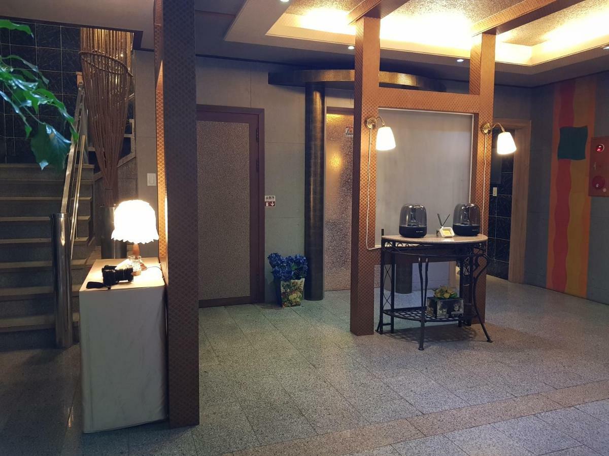 Pocheon Royal Hotell Exteriör bild
